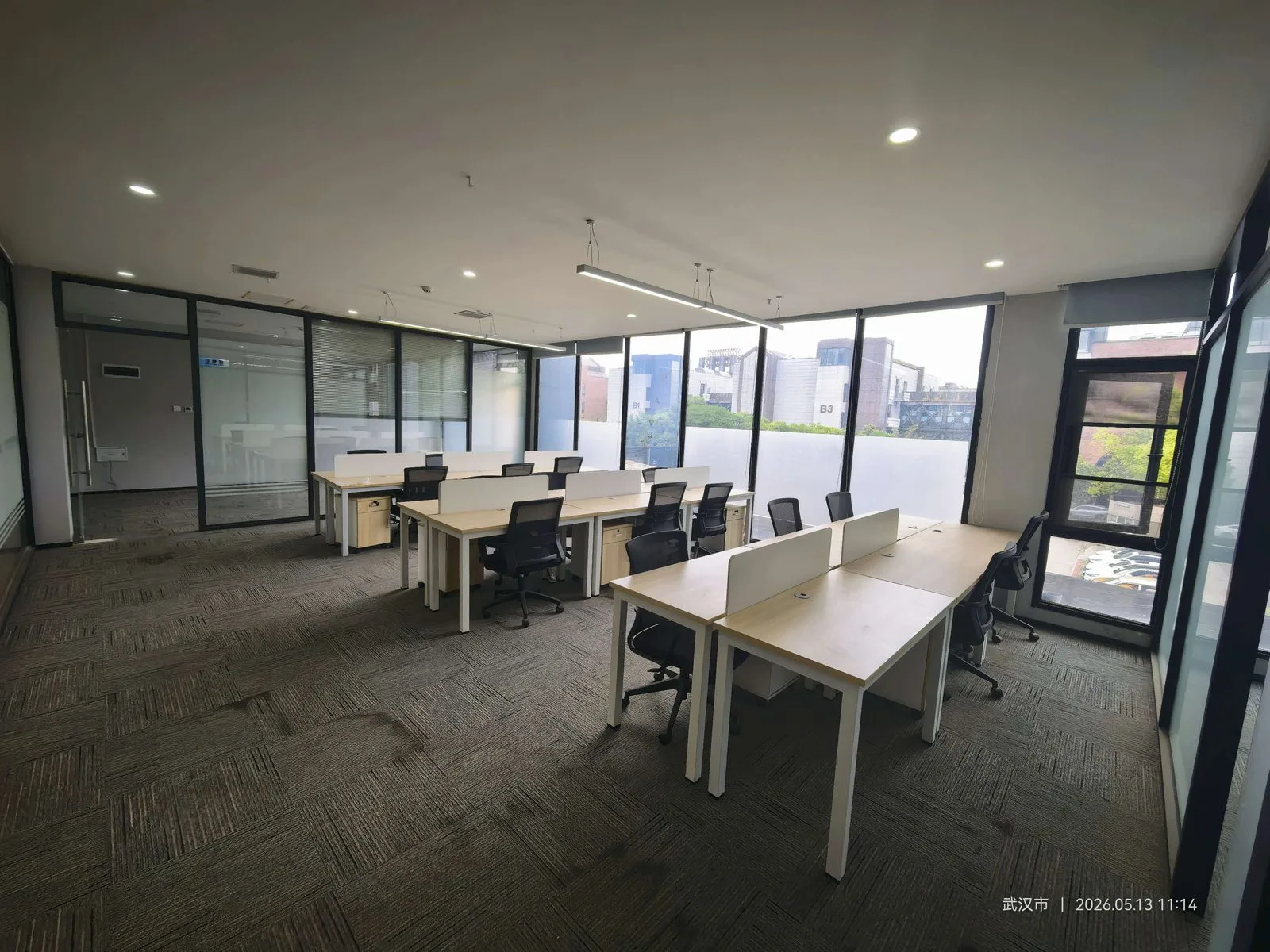 沌口 103孵化器 精装办公室实景，续租退押透明